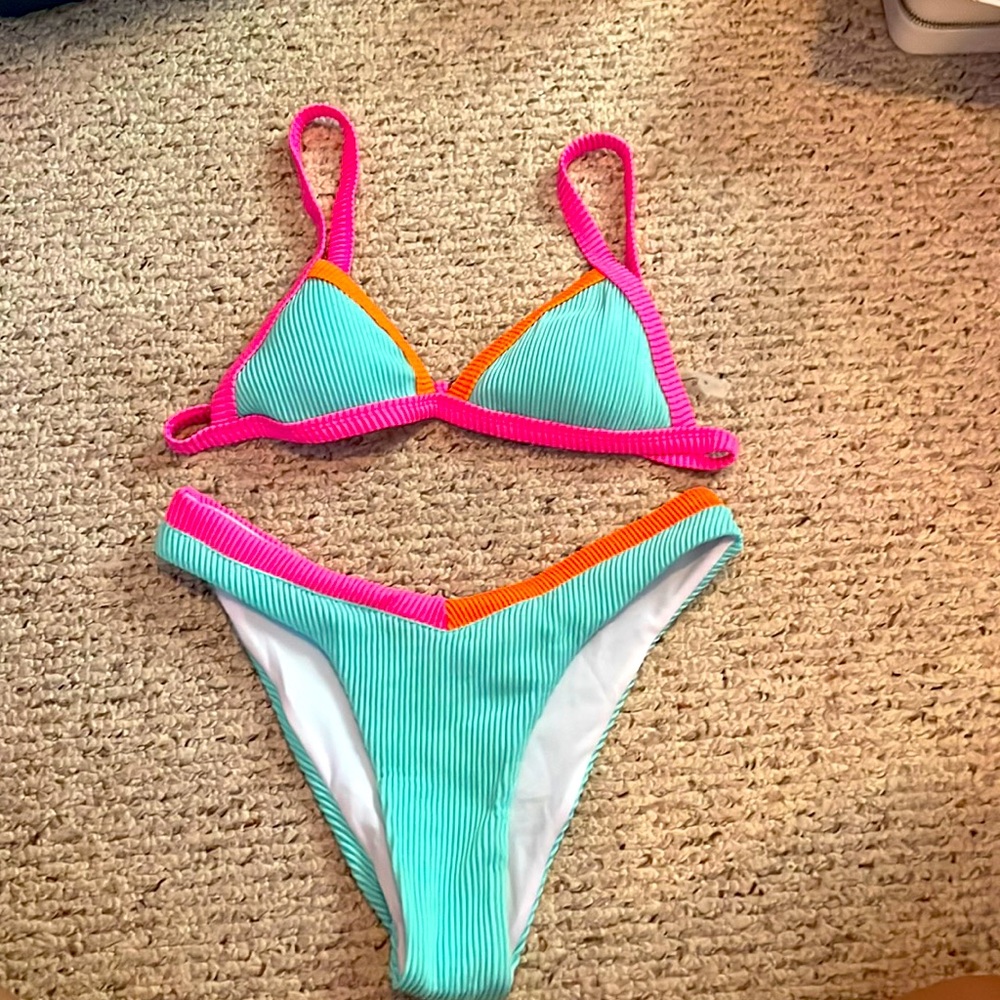 NWOT two piece bikini size S